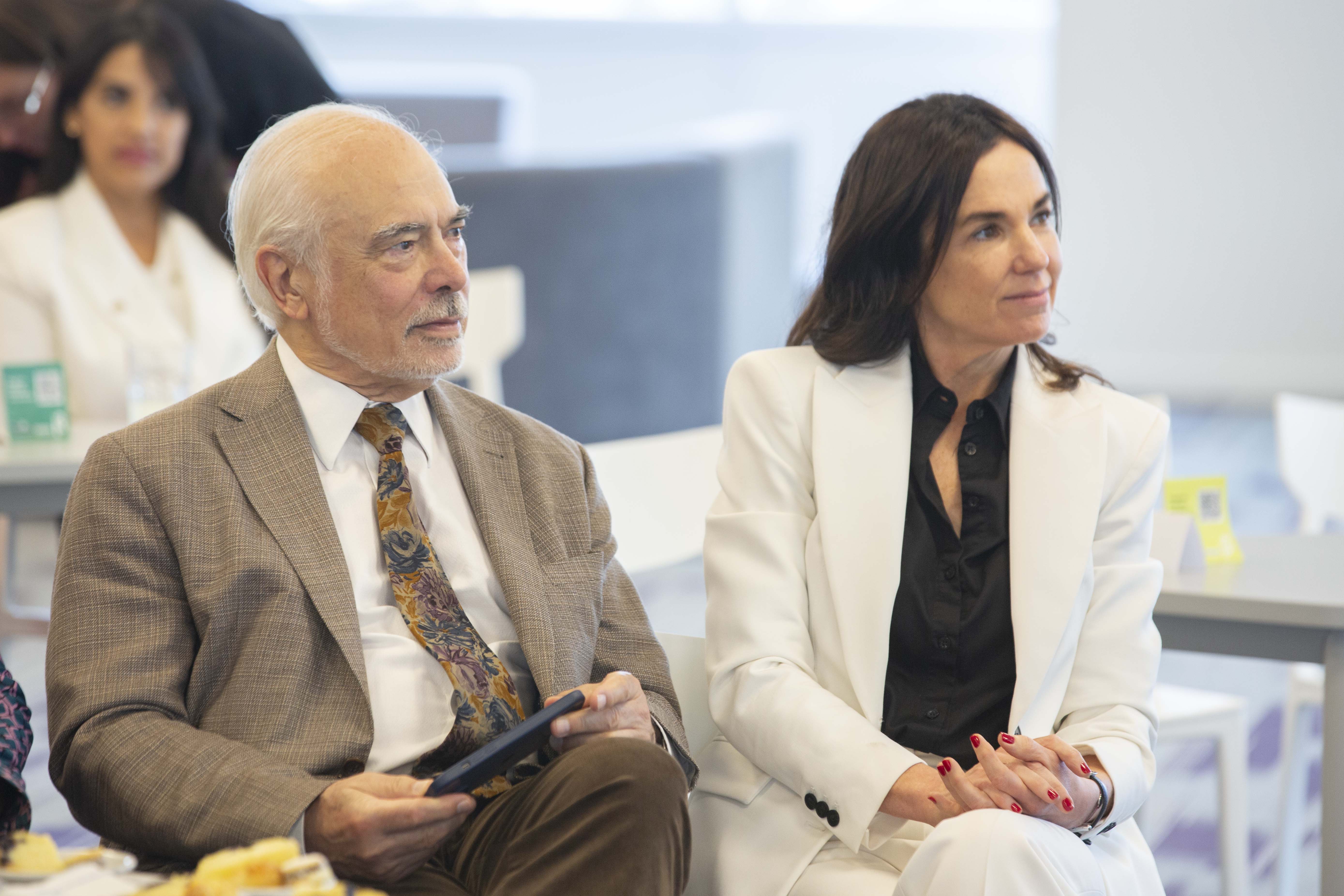 El juez del Tribunal Superior de Justicia de la Ciudad Luis F. Lozano junto a la Asesora General Tutelar, Dra. Carolina Stanley.