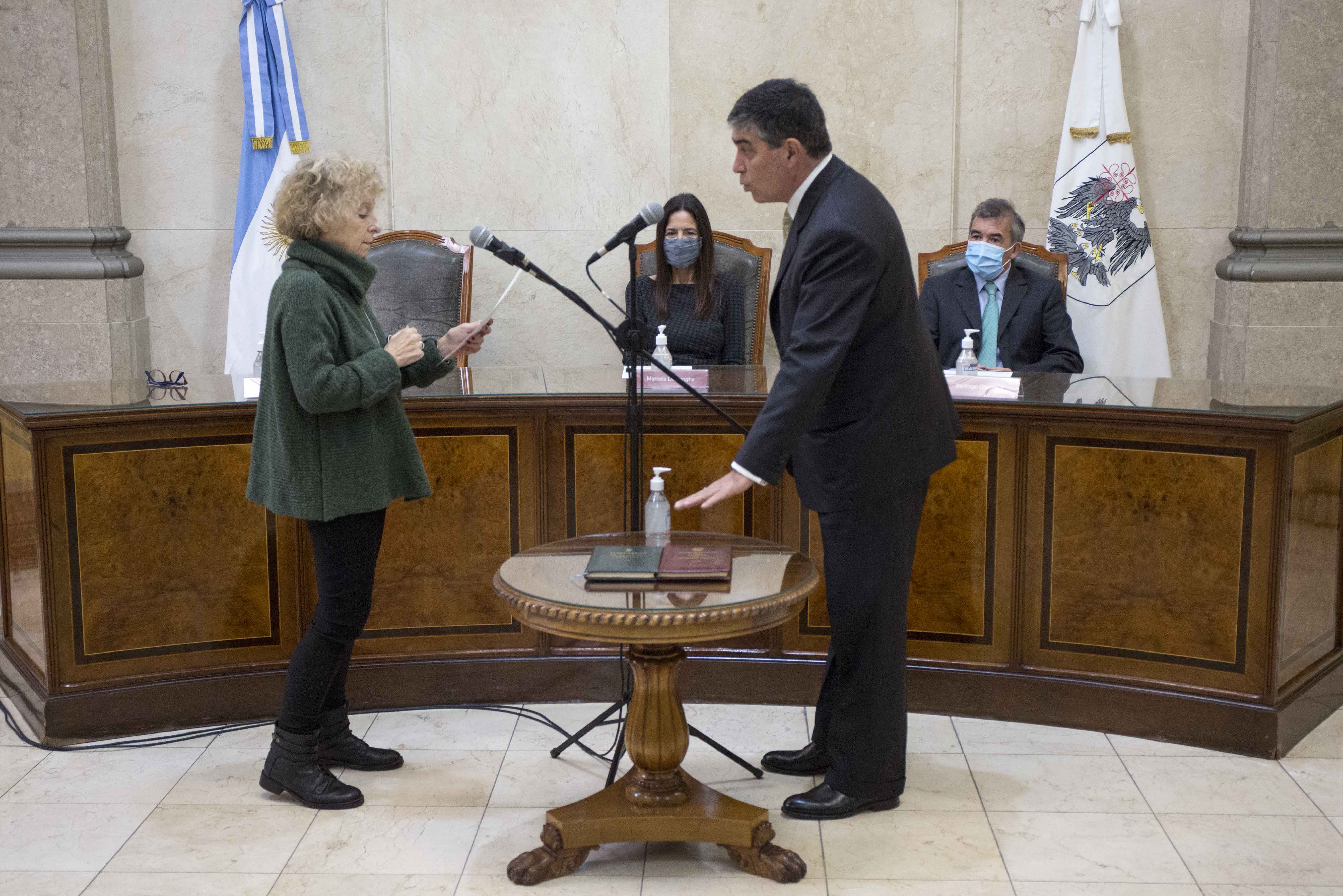 La jueza Alicia E. C. Ruiz recibió el juramento del Lic. Eduardo Martelli.