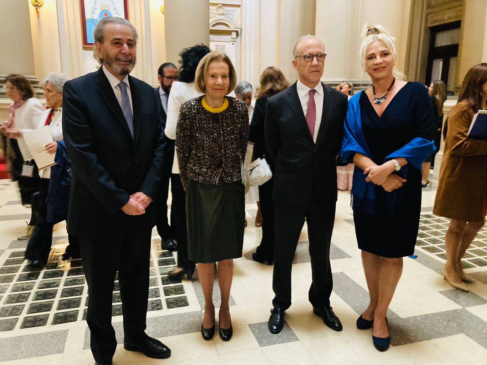 De izq. a der: Juan Carlos Maqueda, Ministro de la Corte Suprema de Justicia de la Nación; Inés M. Weinberg, Presidente del Tribunal Susperior de Justicia de la Ciudad de Buenos Aires; Carlos Rosenkrantz, Ministro de la Corte Suprema de Justicia de la Nación; y Cristina Irene Leiva, jueza del Superior Tribunal de Justicia de la provincia de Misiones.
