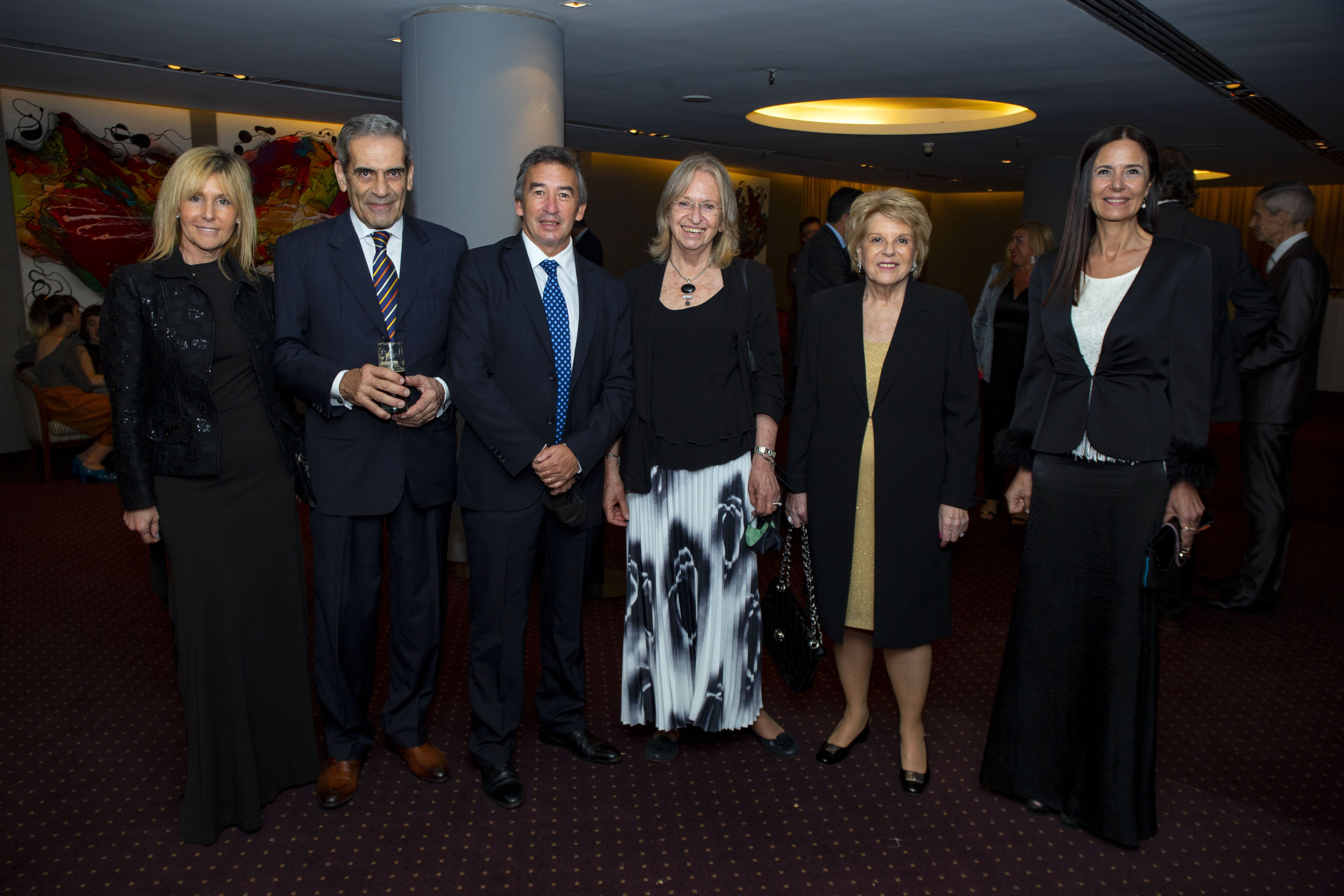 La Dra. Ana María Conde (ex integrante del TSJ CABA) acompañada por los jueces Marcela De Langhe, Santiago Otamendi y otros mienbros de la Junta Federal de Cortes.