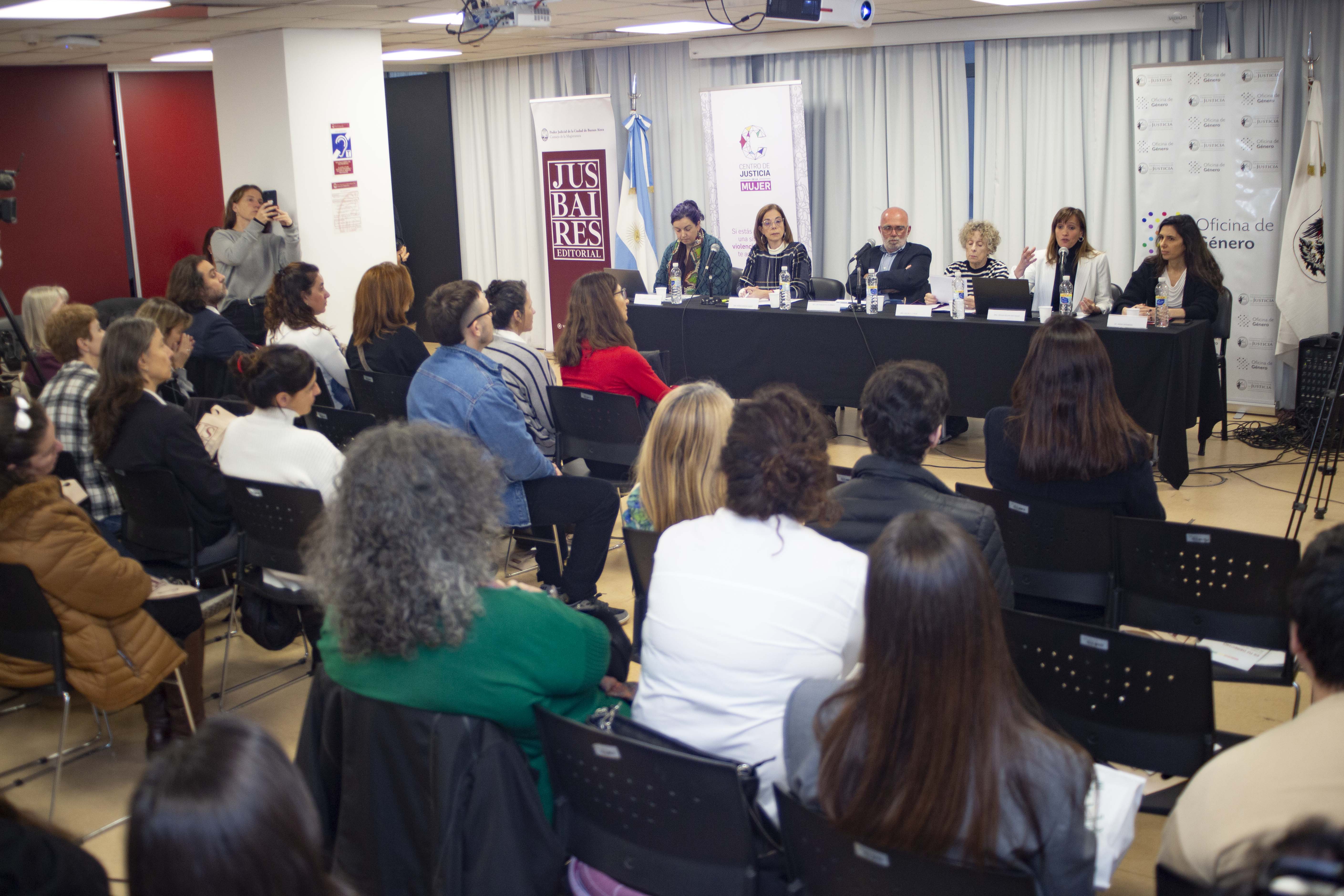Acto de lanzamiento de la campaña "Entornos laborales libres de violencias de género y acoso"