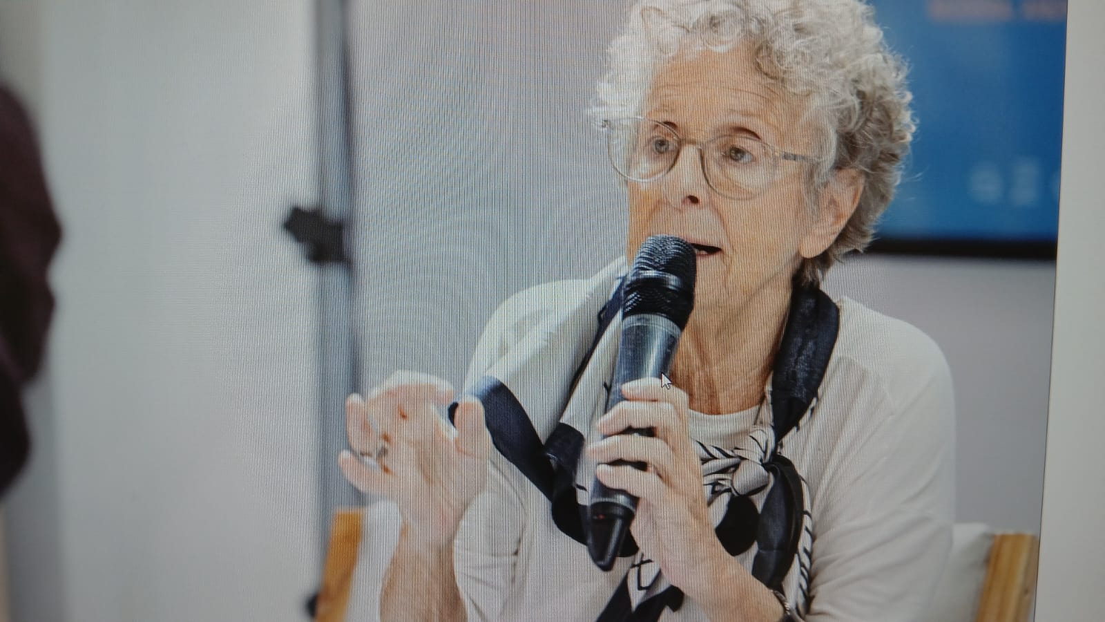 Alicia Ruiz, vicepresidenta del TSJ, en la presentación del libro "¿Qué ves cuando me ves?" realizada en el stand de la Defensoría del Pueblo.
