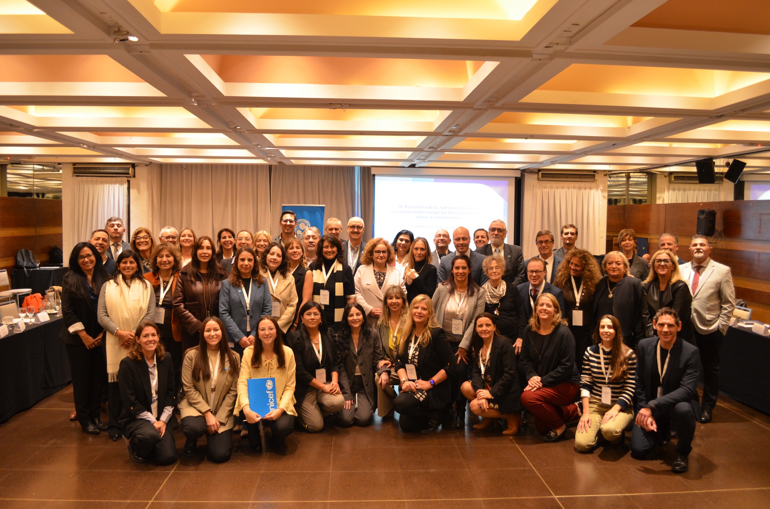 Magistardos y magistradas de distintas jurisdicciones del país en el IX Encuentro de la Red de Jueces y Juezas Comprometidos/as por los Derechos de Niñas, Niños y Adolescentes.
